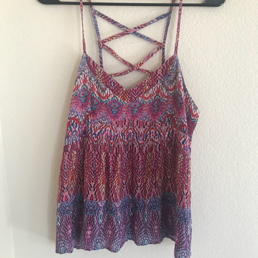 BUCKLE BRAND! FUN SUMMER SHIRT WITH UNIQUE BACK